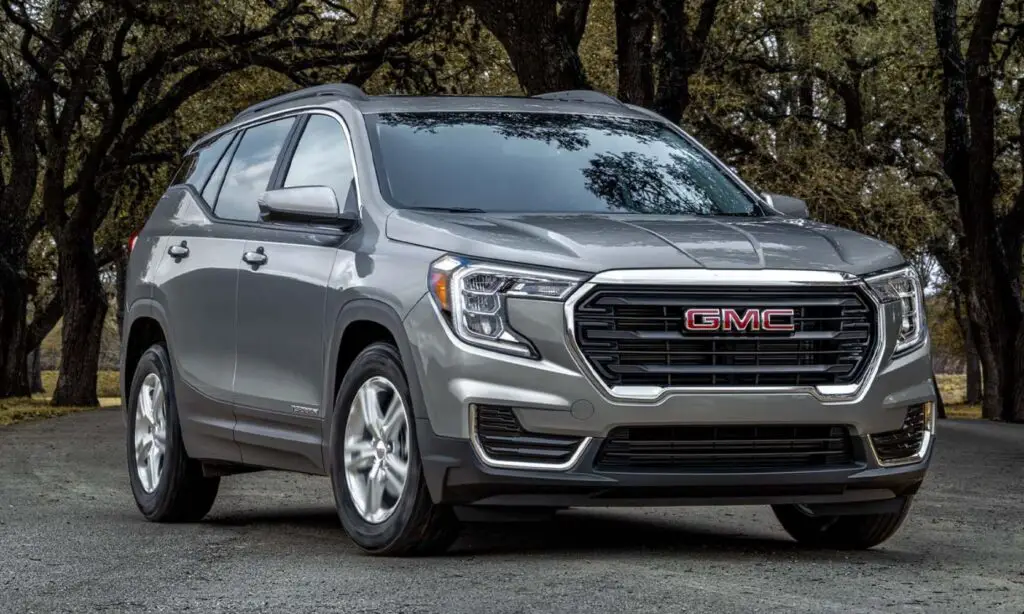 2025 GMC Terrain Denali Appears in New Unofficial Renders with AT4