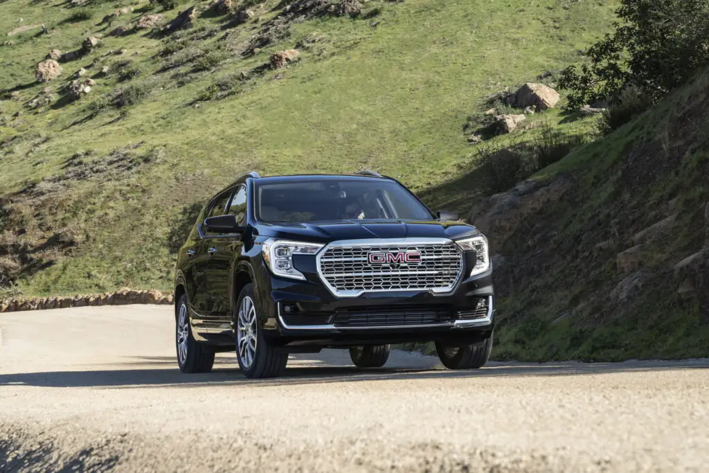 2025 GMC Terrain Denali Appears in New Unofficial Renders with AT4