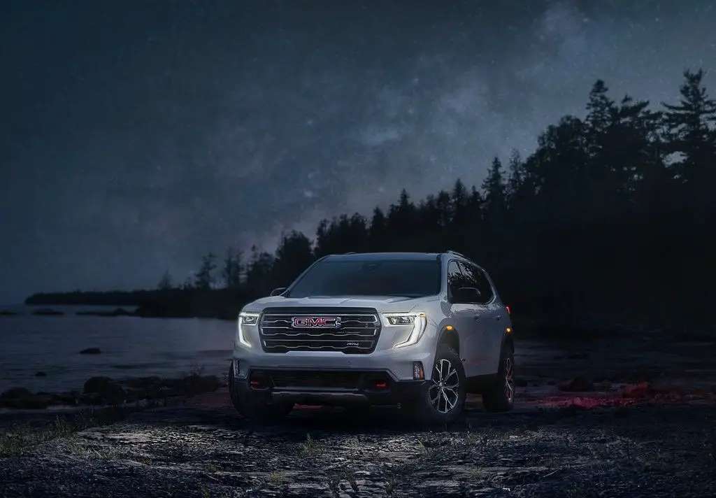 2024 GMC Acadia: Bigger Body, Same Engine