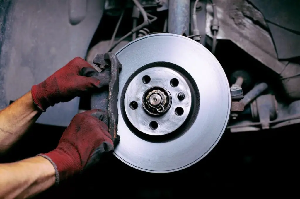 The Advantages of Upgrading to Performance Brakes for your GMC Sierra