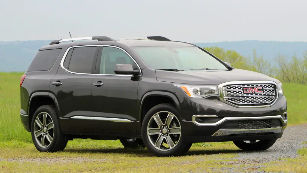 GMC Acadia Sales Drop 59% in Q2 2024 Amid Tough Competition