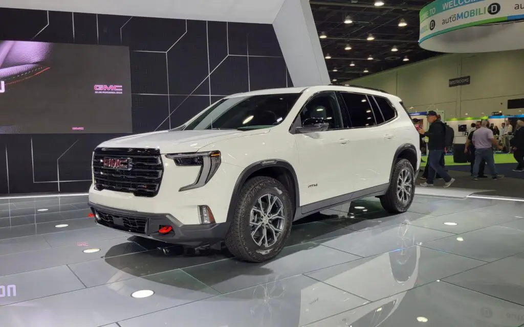 GMC Acadia Sales Drop 59% in Q2 2024 Amid Tough Competition